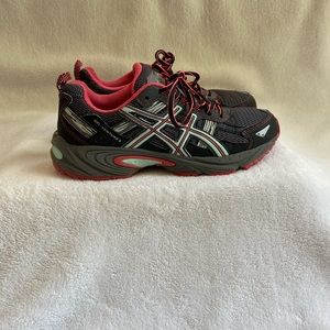 ASICS gel-venture 5